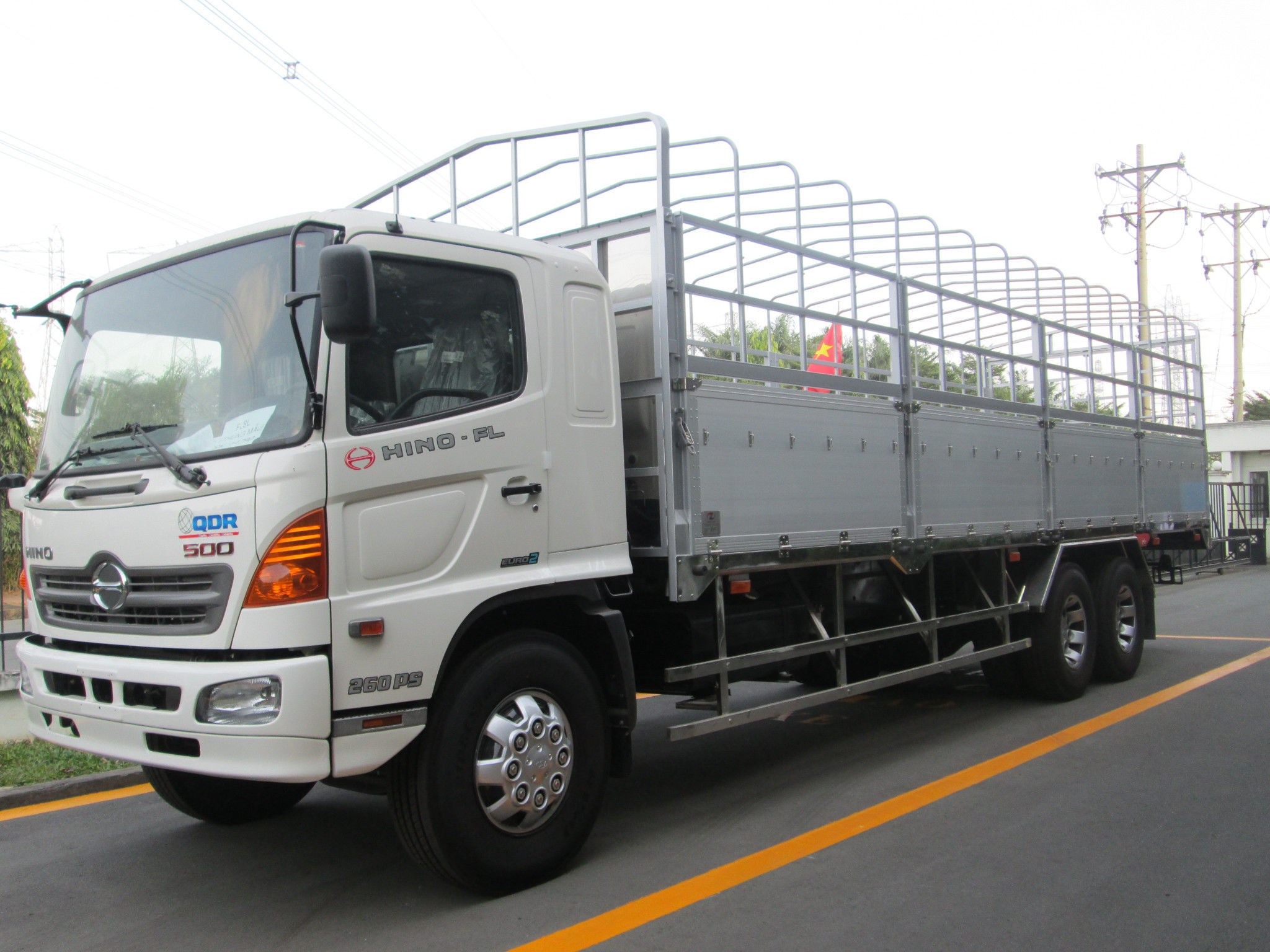 Đánh giá xe tải Hino 15 tấn dòng chuyên dụng đa năng